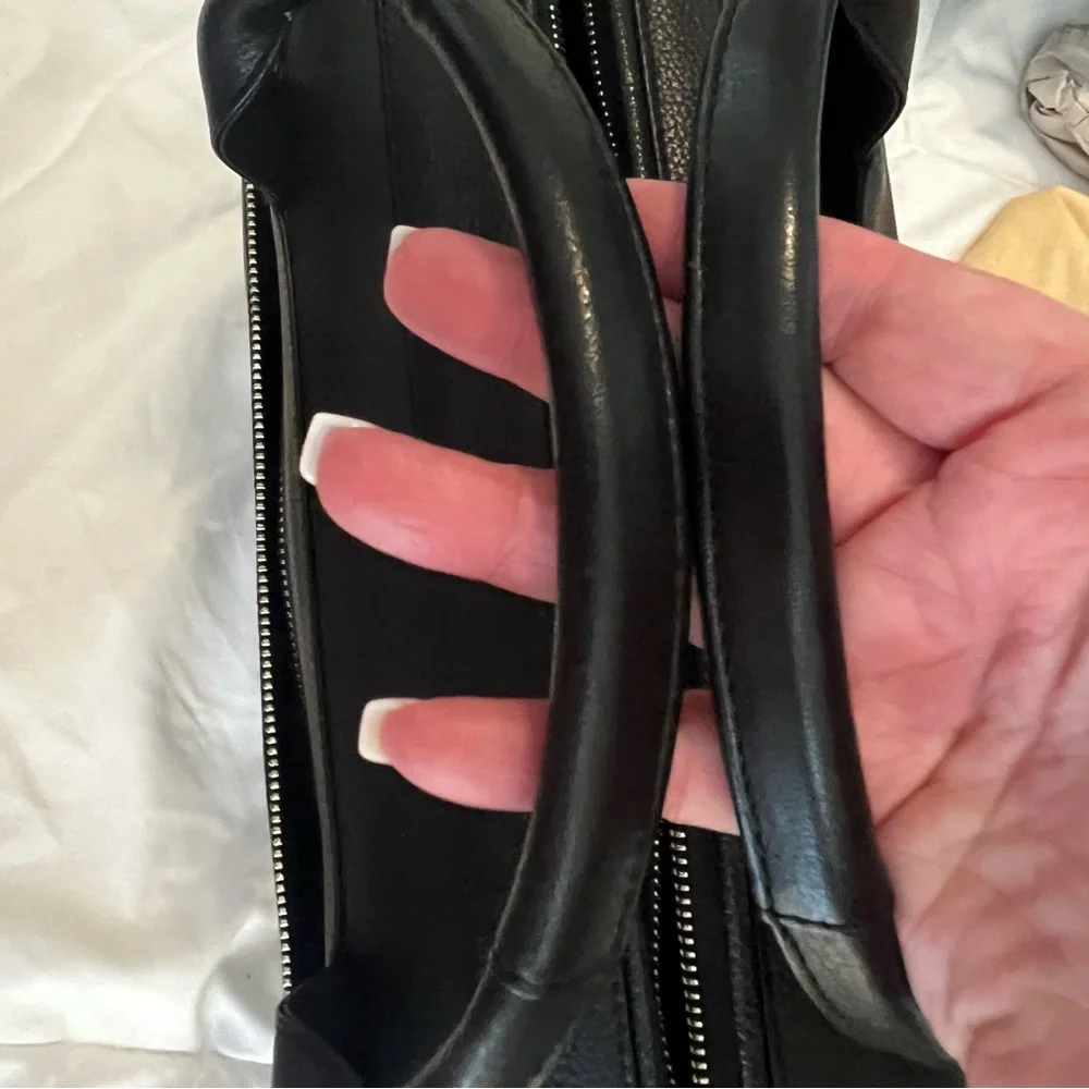 Burberry Black Leather tote